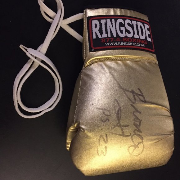 Bronco McKart Boxing Champ signed RINGSIDE Glove - Picture 9 of 10